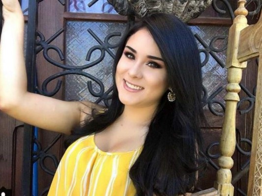 Ónice Flores 'Campanita' hace arder Instagram con sexy foto de su abdomen