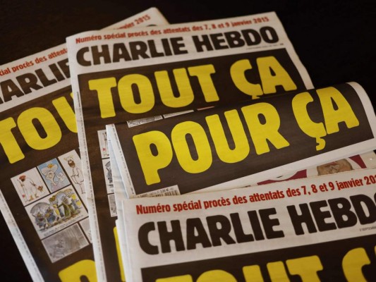 Charlie Hebdo reimprime caricaturas que le valieron un ataque terrorista&nbsp;