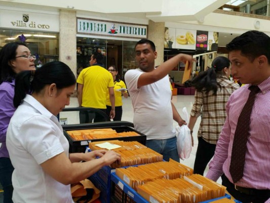 Entrega de chips en Mall Multiplaza jueves y viernes