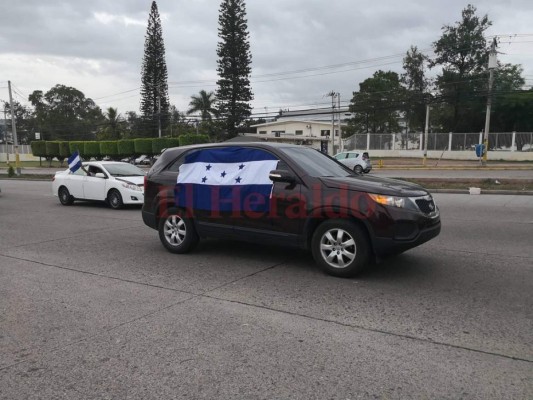 Así fue la caravana del sector transporte para exigir la rebaja al precio de los combustibles