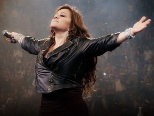 Video: Jenni Rivera revive en forma de holograma y se arma tremenda polémica