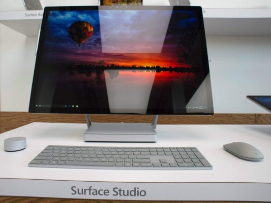 Microsoft devela nueva PC que compite con la iMac y anuncia era 3D