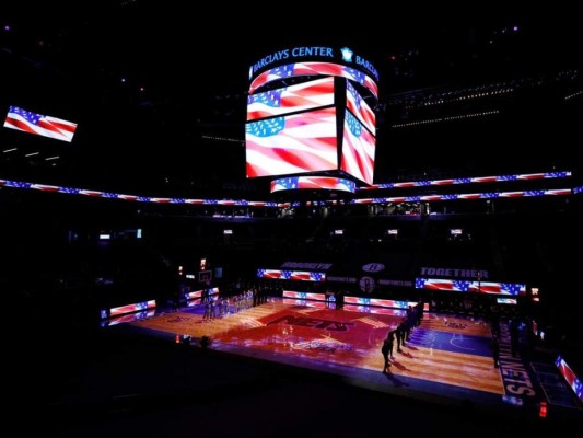 Nueva York autoriza apertura de estadios y salas de espectáculo pese a contagios