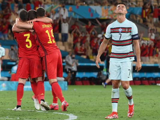 Bélgica destrona a la Portugal de Cristiano, pasa a cuartos