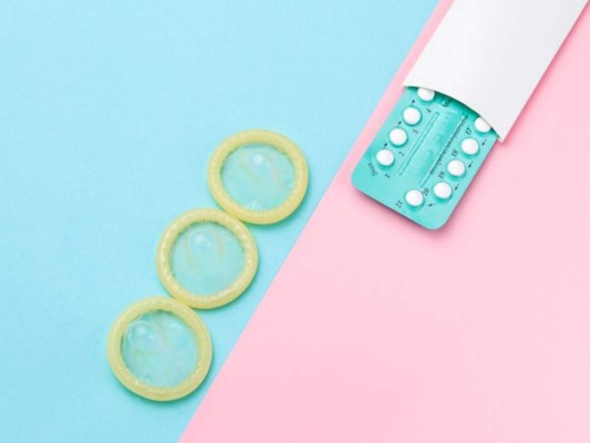 Los condones y las pastillas anticonceptivas se encuentran en este listado.