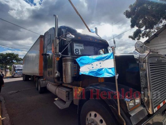 En caravana y fuertemente custodiadas, traslado de maletas electorales ya llega al 90% (FOTOS)