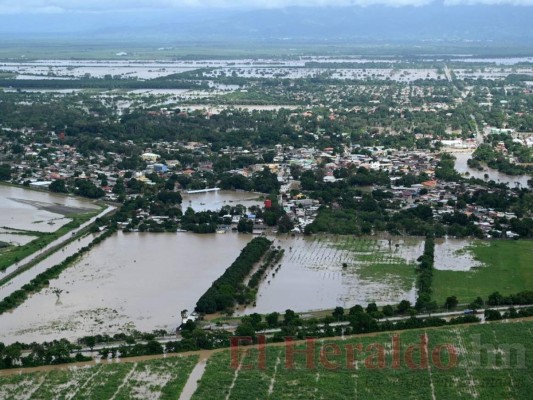 Las catastróficas imágenes del Valle de Sula convertido en una inmensa laguna