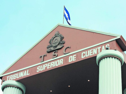 CN ha recibido apenas diez postulaciones para magistrados del TSC