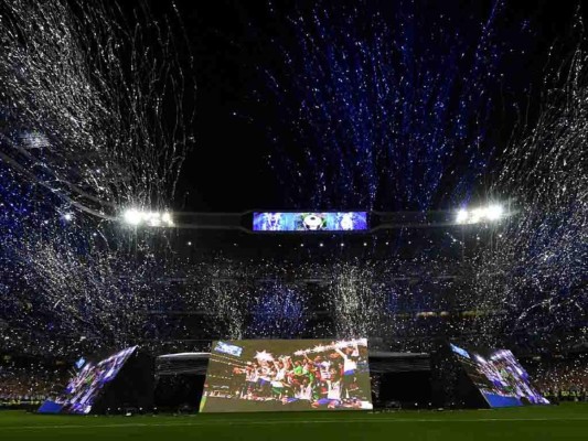 ¡Espectacular ceremonia del Real Madrid en el Santiago Bernabéu!