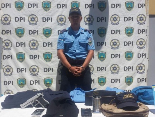 Capturan a hondureño que se hacía pasar por agente de la Policía&nbsp; &nbsp;&nbsp;