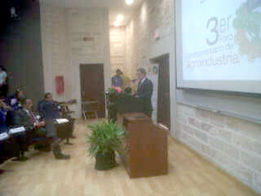 Debaten avances de la agroindustria en foro universitario