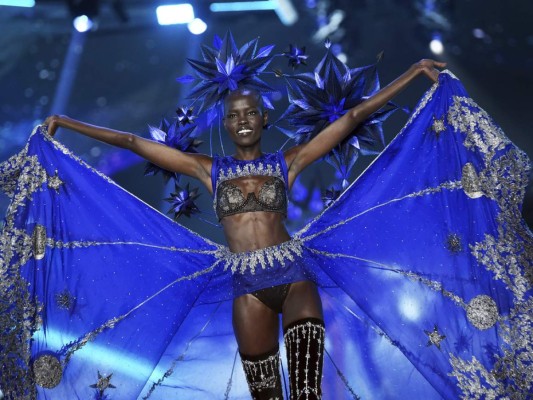 FOTOS: Así fue el desfile de los 'ángeles' de Victoria's Secret