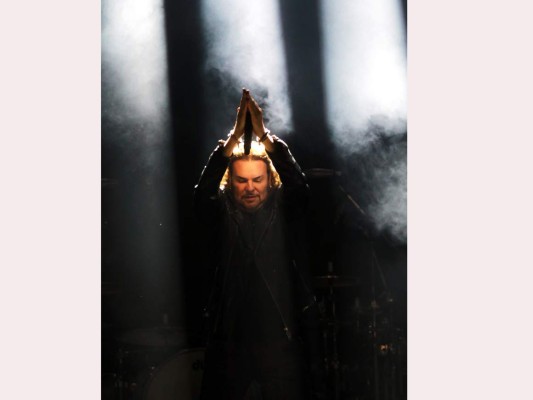 Hondureños cantan al ritmo de Maná