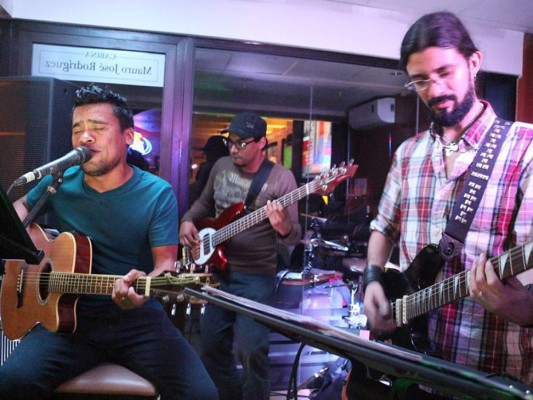 Lo mejor de 'El Buki” en vivo