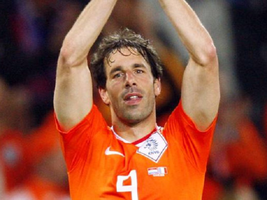 Van Nistelrrooy anuncia su retiro del fútbol ‎
