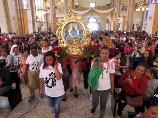 Desde Talanga y Cedros llegan a honrar a la Virgen de Suyapa