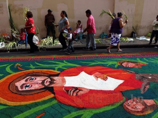 Lienzos de fe y creatividad cubrirán las calles de la capital