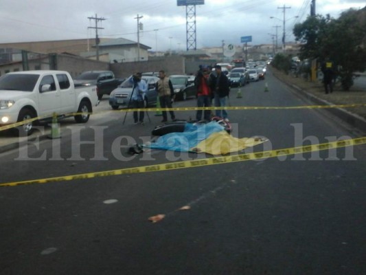 Motociclista muere en accidente vial en el anillo periférico