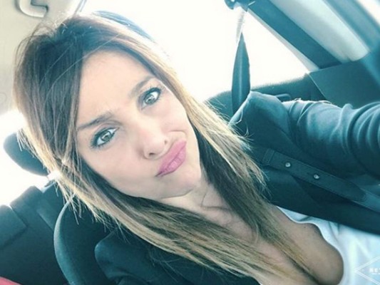Estrella del fútbol italiano le reclama a su madre por subir fotos sensuales