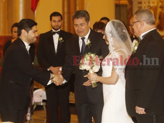 Así fue la boda de Ivonne, hija del presidente Hernández