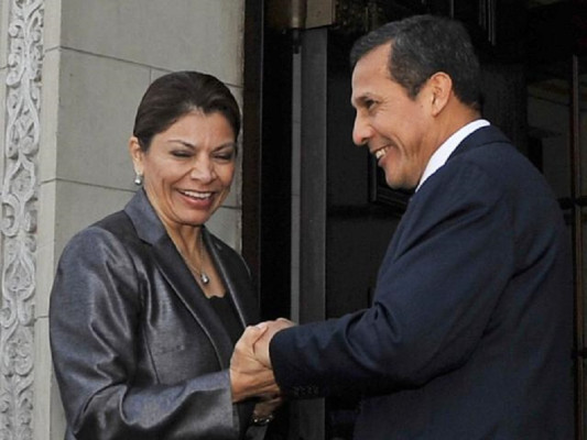 Aumenta escándalo por viajes de Chinchilla en sospechoso jet