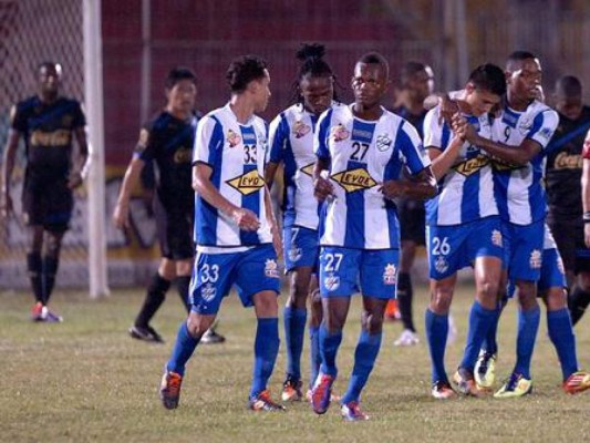 Victoria humilla y baila al Olimpia
