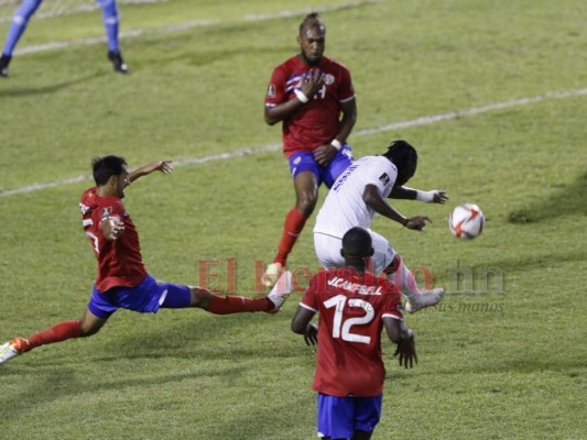 No se vio en TV del Honduras vs. Costa Rica: Frustración de Coito, tapadón de Keylor y peleas en el campo