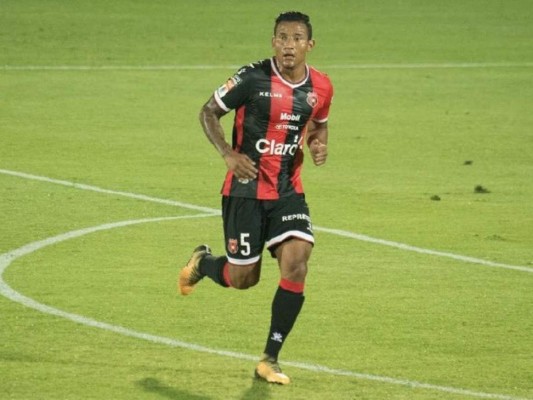 Luis Garrido sin equipo al no ser inscrito con el Córdoba CF de España