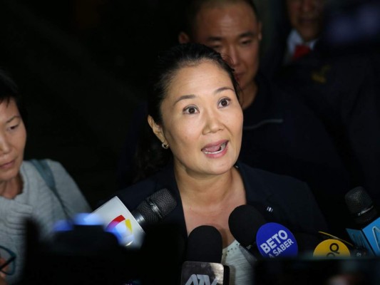 Detienen a Keiko Fujimori acusada de recibir aportes ilegales de Odebrecht en Perú 