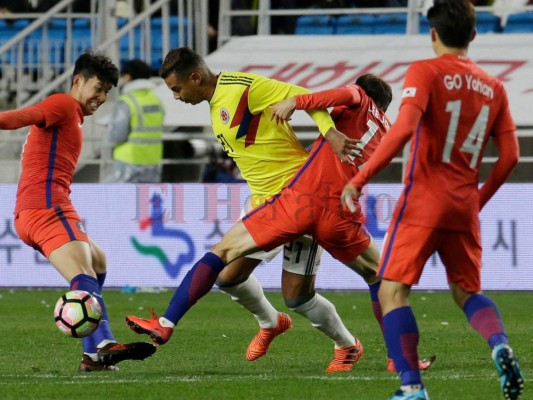 Edwin Cardona en acción con la Selección Colombia ante Corea del Sur. Foto: Agencia AP - El Heraldo.