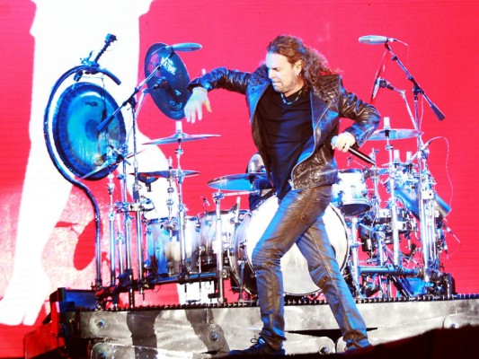 Hondureños cantan al ritmo de Maná