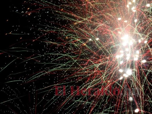 FOTOS: Así retumbó y brilló la capital para despedir el 2020 y recibir el 2021