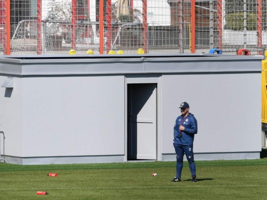 FOTOS: Bayern retoma sus entrenamientos pero manteniendo las distancias