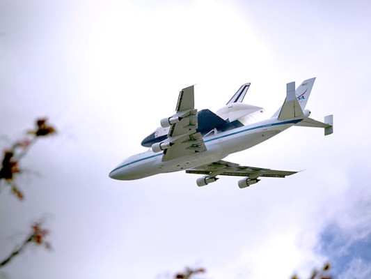 Transbordador Enterprise se despide volando sobre Nueva York