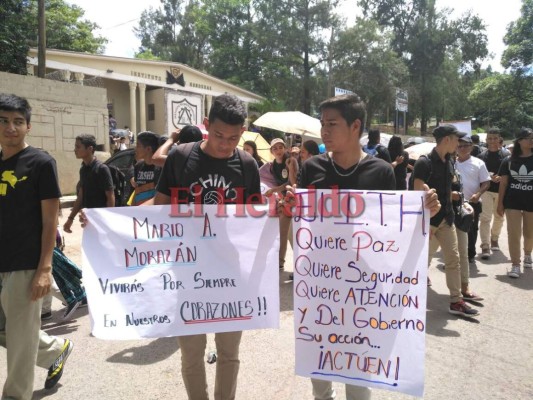 Alumnos del Instituto Técnico Honduras piden justicia y seguridad en colegios