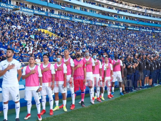 Lo que no se miró en TV: desesperación y regaños de Coito, el regreso de Choco y el apagón en El Salvador vs. Honduras