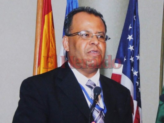 Inicia juicio por crimen contra el fiscal de oro Orlan Chávez