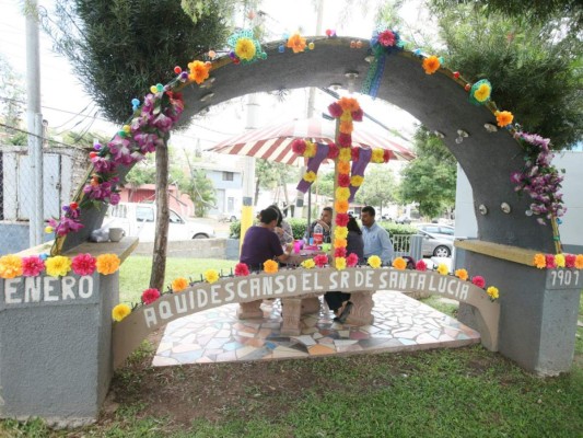 Capitalinos, fieles a la tradición de celebrar el Día de la Cruz&nbsp;&nbsp;