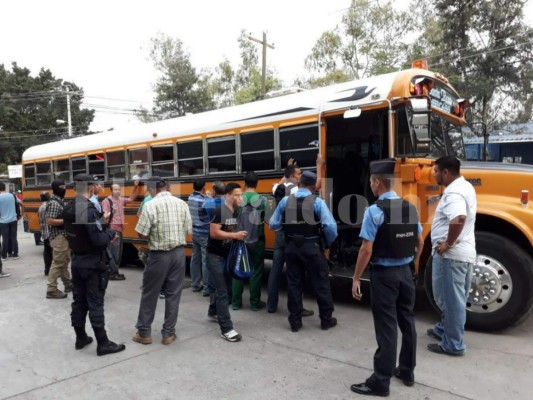 Comienzan operativos en unidades de transporte de la capital previo a Semana Santa