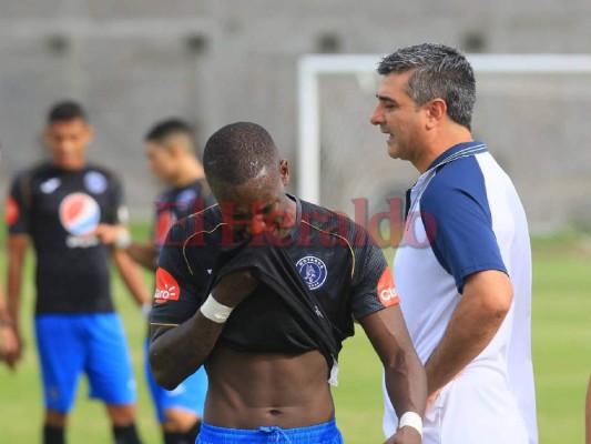 Las dramáticas lágrimas de Rubilio Castillo al salir lesionado del juego Real de Minas vs Motagua