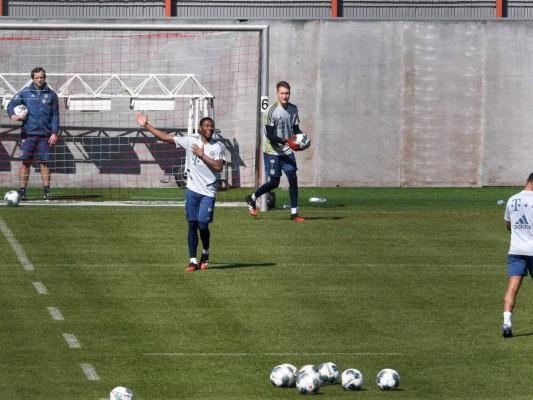 FOTOS: Bayern retoma sus entrenamientos pero manteniendo las distancias