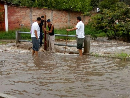 Dos días de lluvia dejan estragos en la capital de Honduras