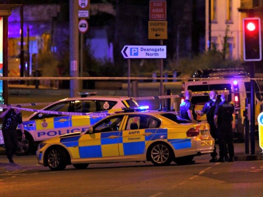 Momentos de terror tras explosiones en el Mánchester Arena en concierto de Ariana Grande