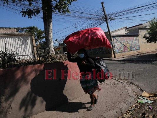 FOTOS: En día no autorizado, capitalinos salen a las calles y desafían al Covid-19