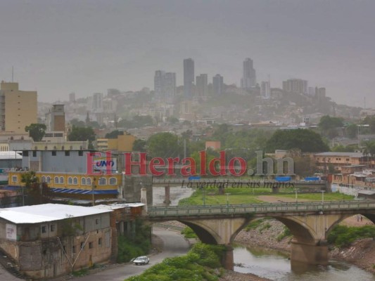 Las imágenes de la nube de polvo del Sahara sobre la capital hondureña