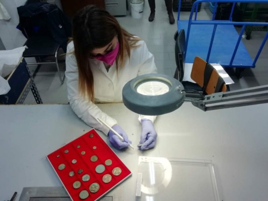 Devuelven monedas antiguas a museo tras confesión en la iglesia&nbsp;&nbsp;