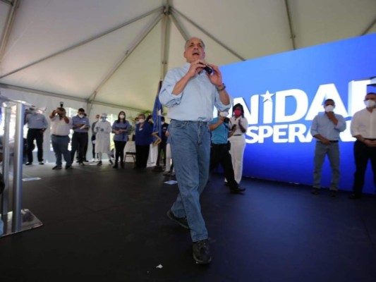 'Tito' Asfura lanza su precandidatura presidencial y promete unidad (FOTOS)