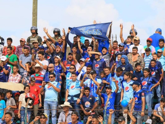 Motagua salva la tarde y con goles de Andino y Vega venció 2-0 al Honduras