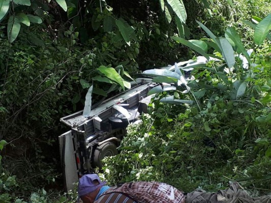 Ocho heridos tras colisión entre varios vehículos en carretera de Santa Bárbara