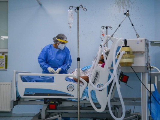 Covid-19 en el mundo deja más de 961,000 muertos y 31 millones de contagios